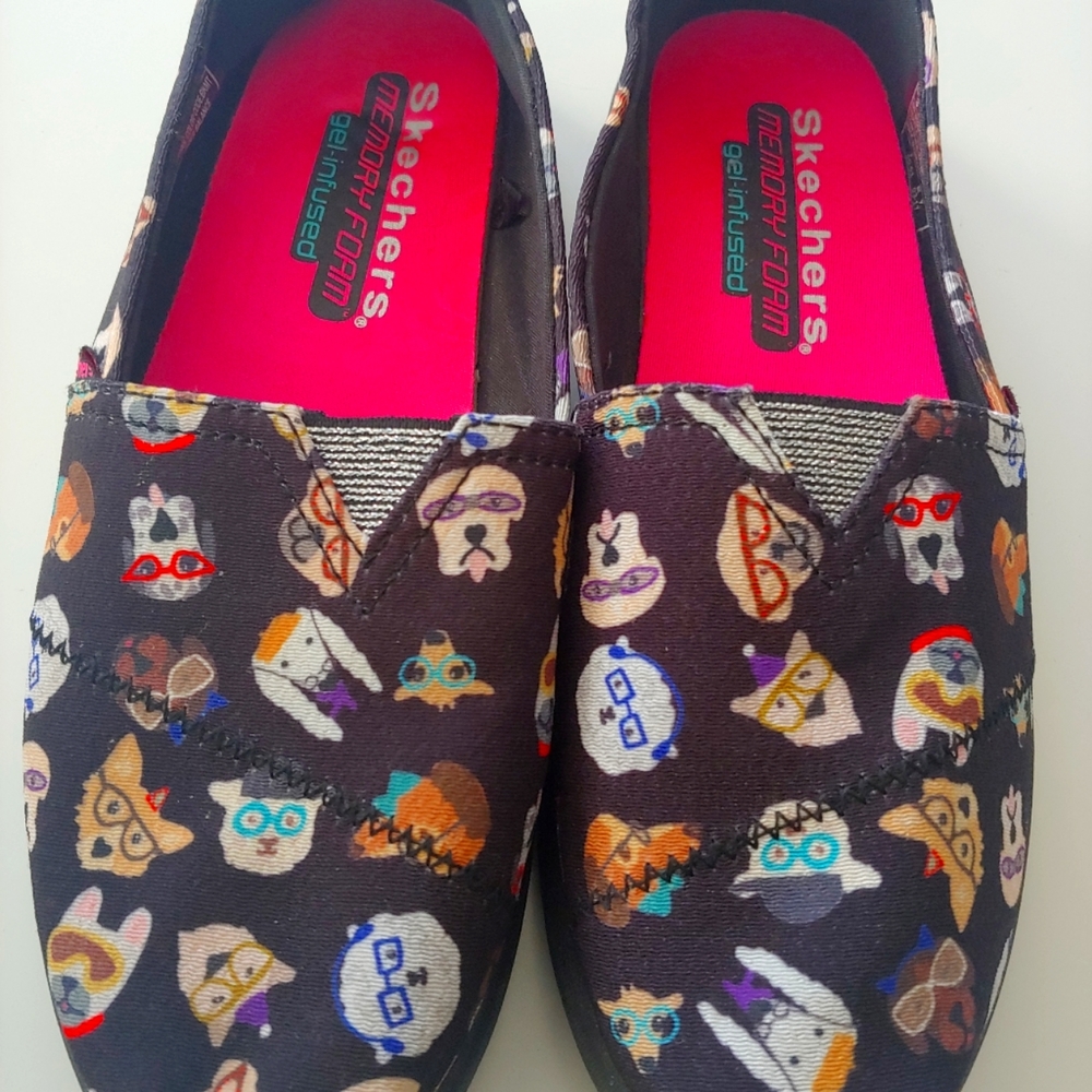 Sketchers Bob's shoes size 3, dog print